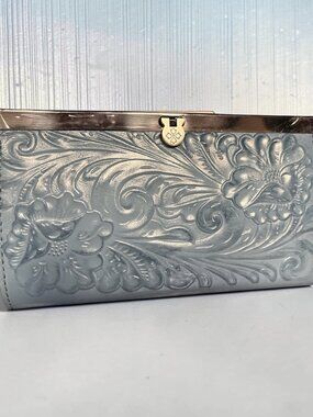 Patricia Nash Cauchy Tooled Leather Kiss‑Lock Frame Clutch – Blue Fog (NWT)